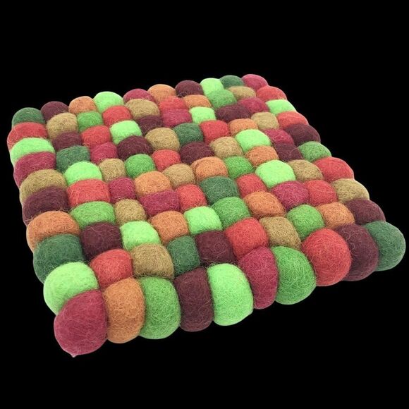 Trader Joe’s Wool Pom Pom Trivet NWT 6” - Picture 6 of 6